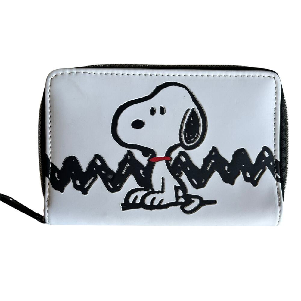 Peanuts Snoopy Black & White Zip Around Wallet
